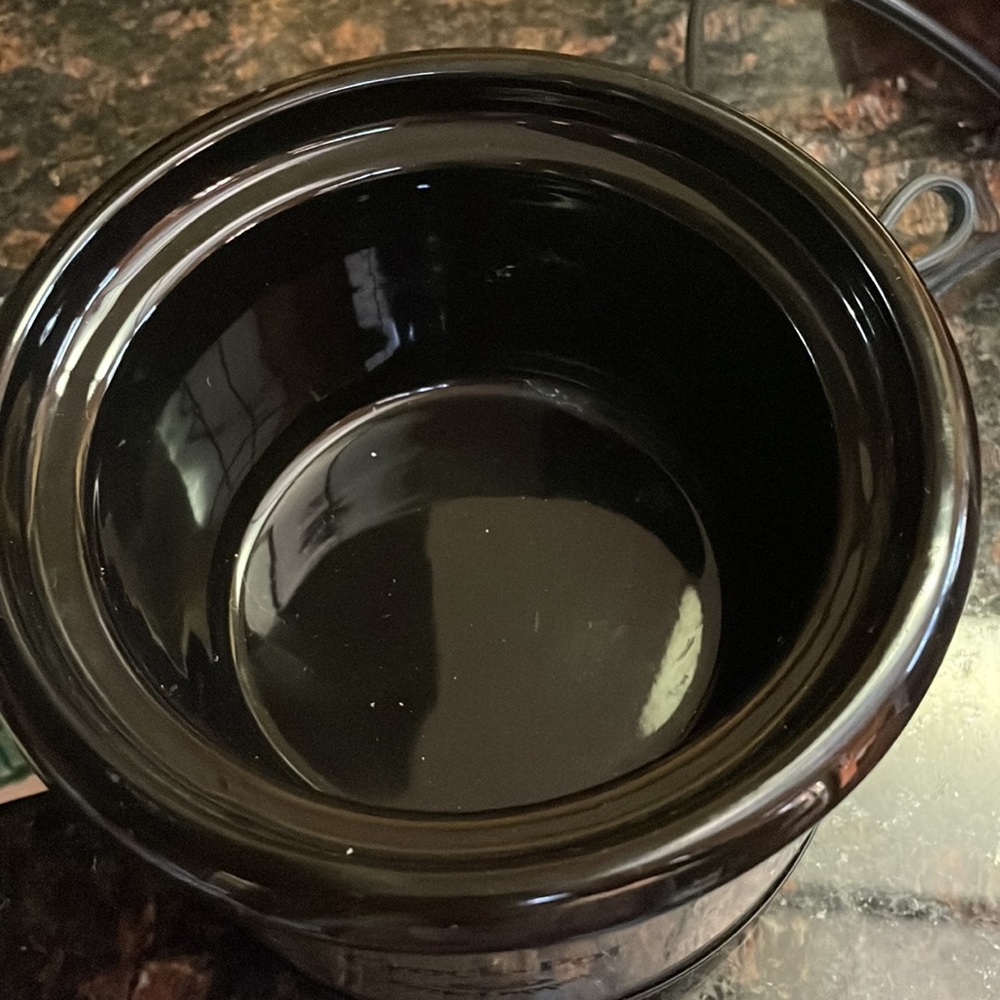 Crock pot - Picture 3 of 3